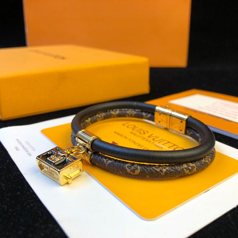 18K Louis Vuitton Brassie Quipu It Twice Trunk Motif Bracelet
