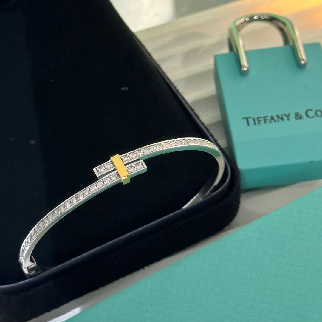 18K Tiffany Edge Hinged Bypass Bangle Bracelet