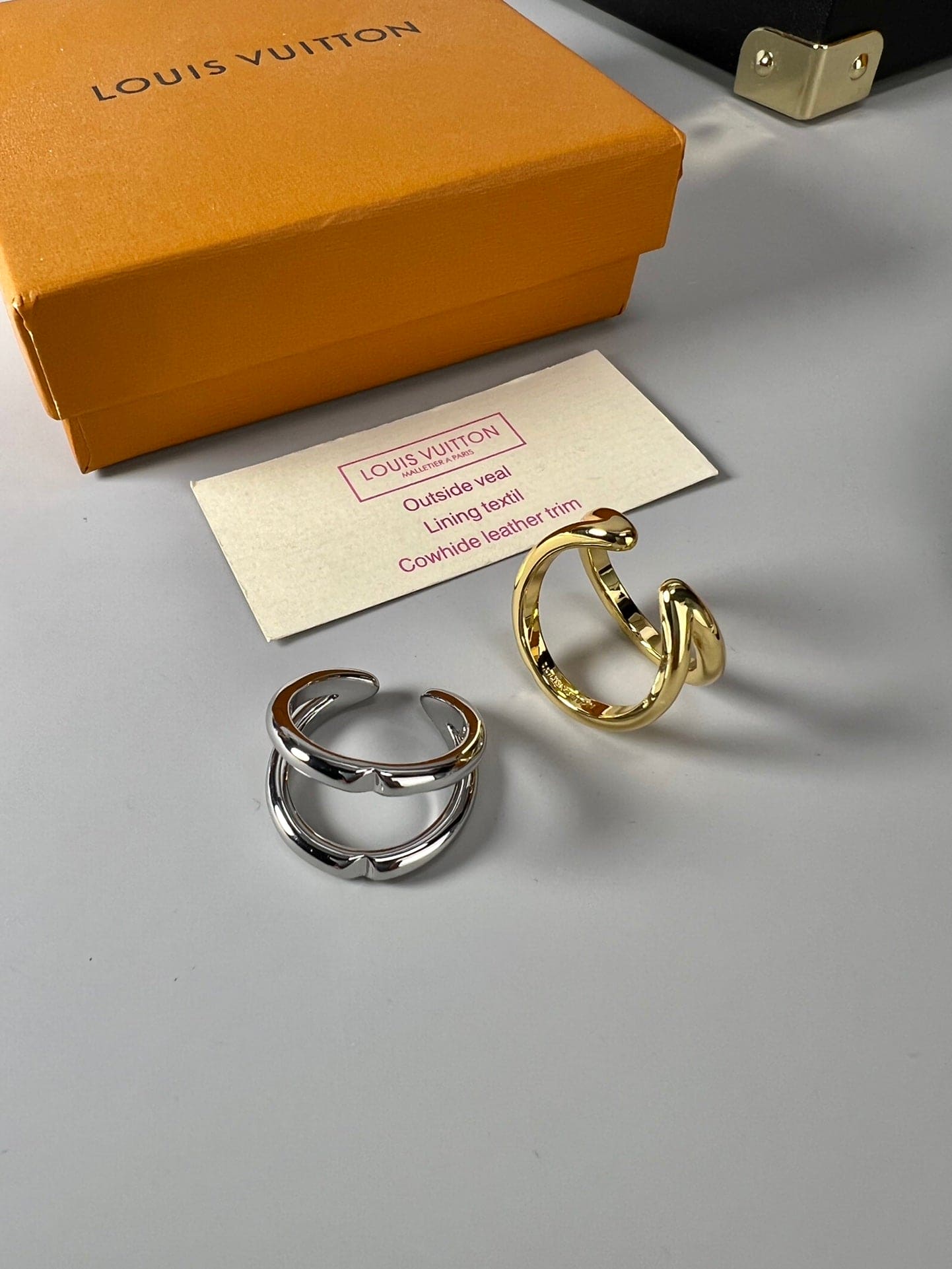 18K Louis Vuitton Volt Upside Down Ring