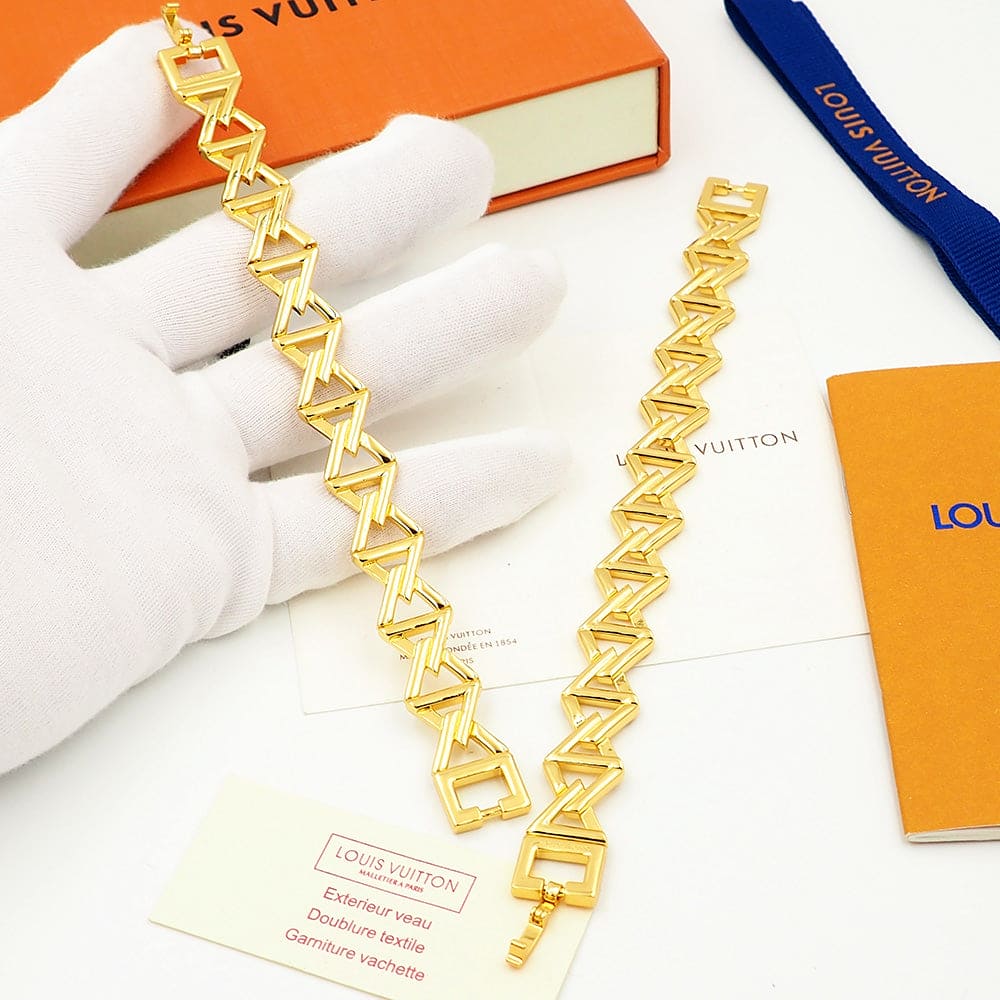 18K Louis Vuitton Volt Curb Chain Large Bracelet