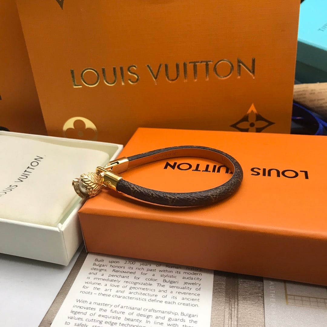 18K Louis Vuitton Pearl Angels Bracelet