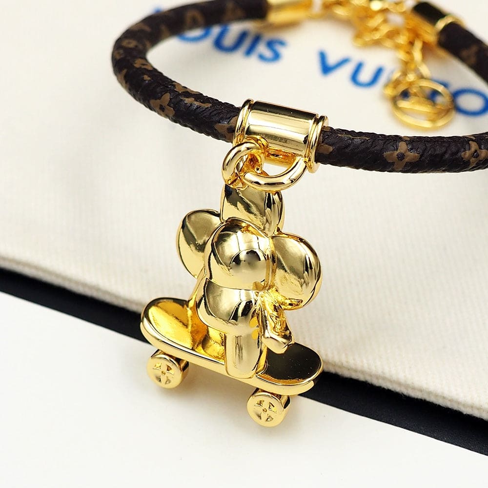 18K Louis Vuitton VIVIENNE KICK FLIP Bracelet