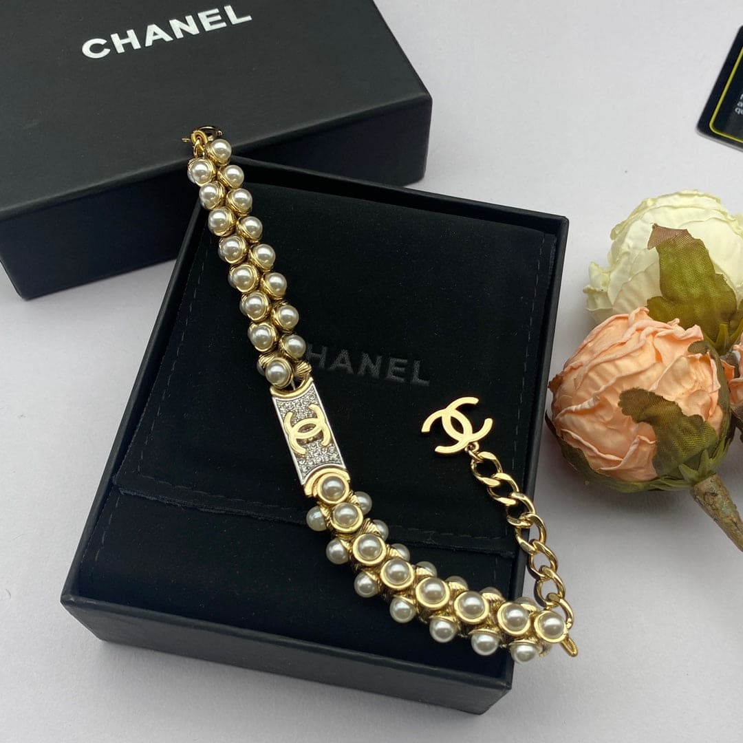 18K  Chanel Pearls Chain Necklace