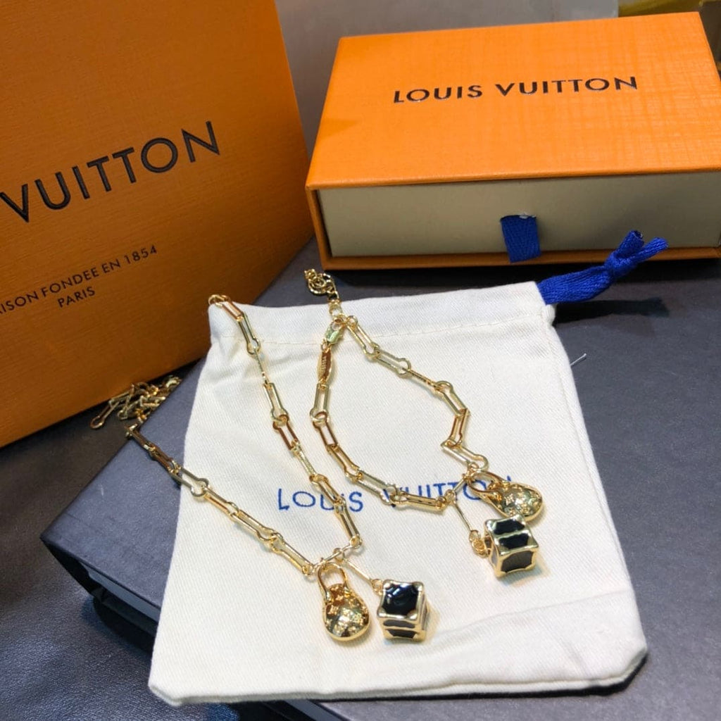 18K Louis Vuitton Dinosaur Egg Vintage Bracelet