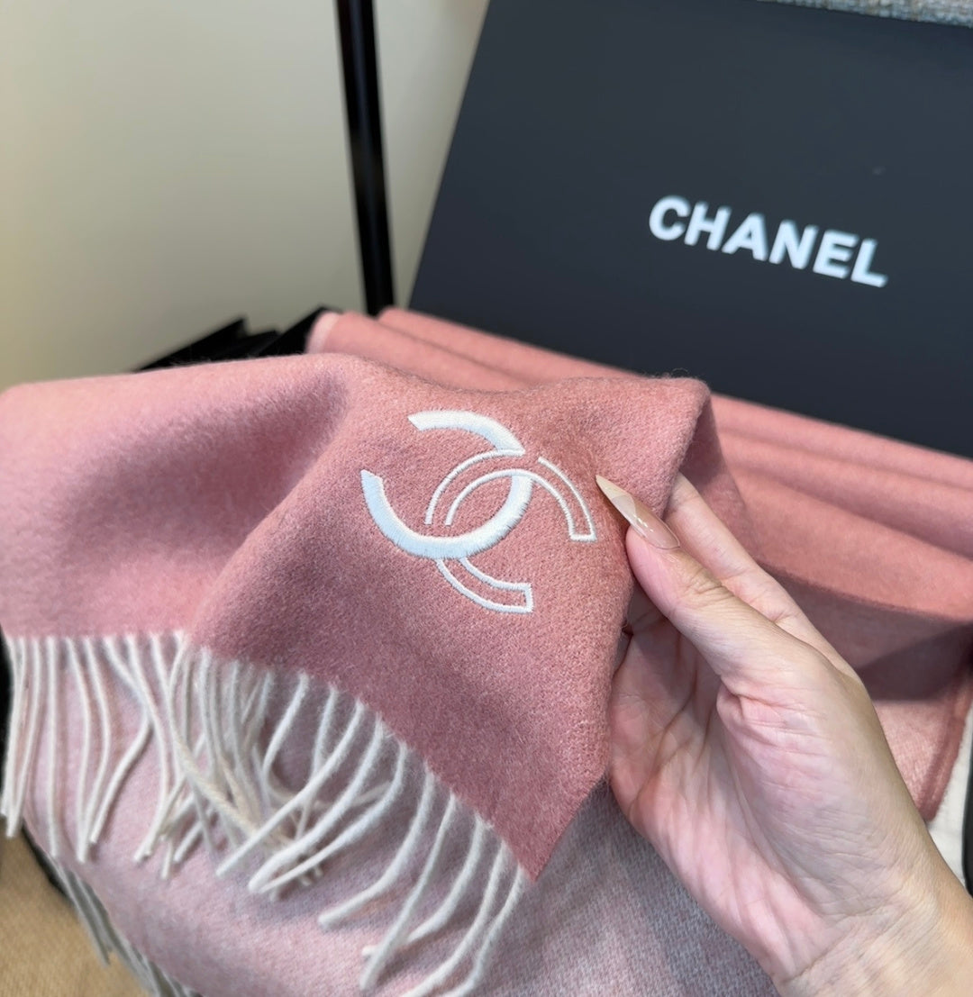 CHANEL 25S SCARF 180 IN CASHMERE 989787