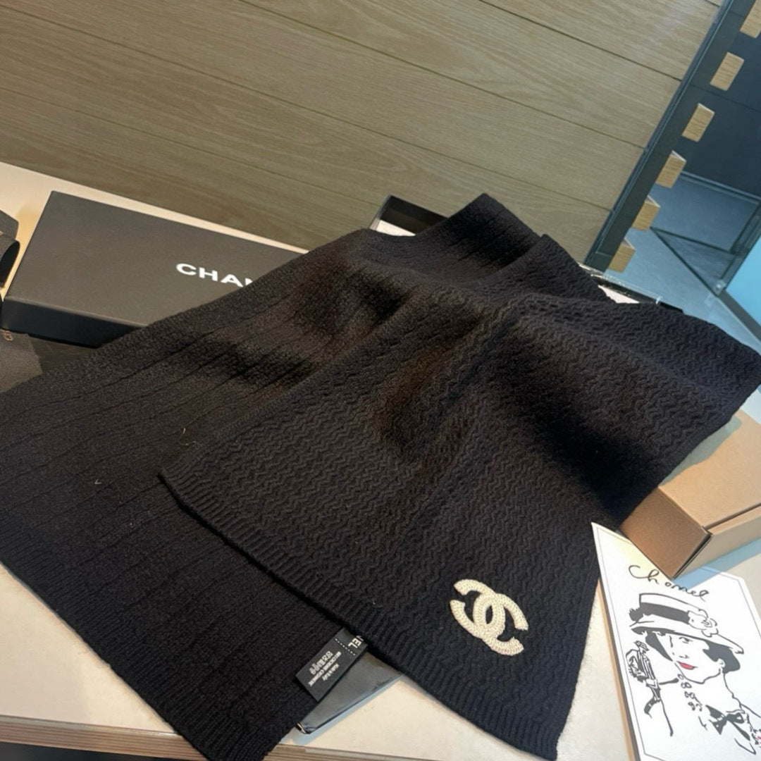 CHANEL 25S SCARF 200 IN CASHMERE 932412