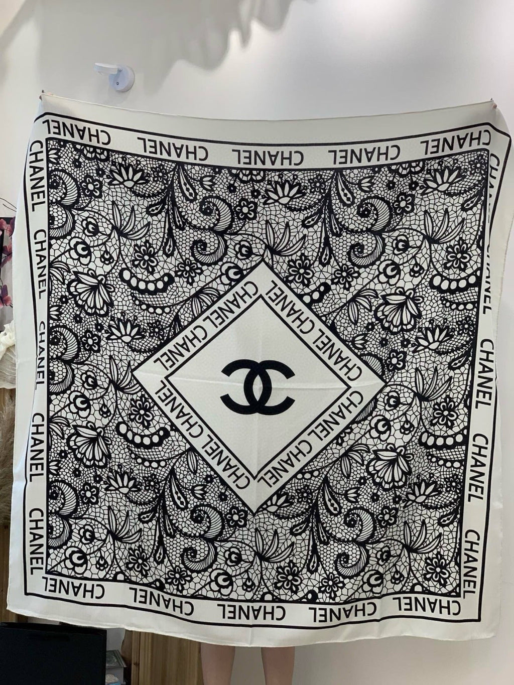 CHANEL 25S SCARF 135 CM IN CASHMERE AND SILK 943316