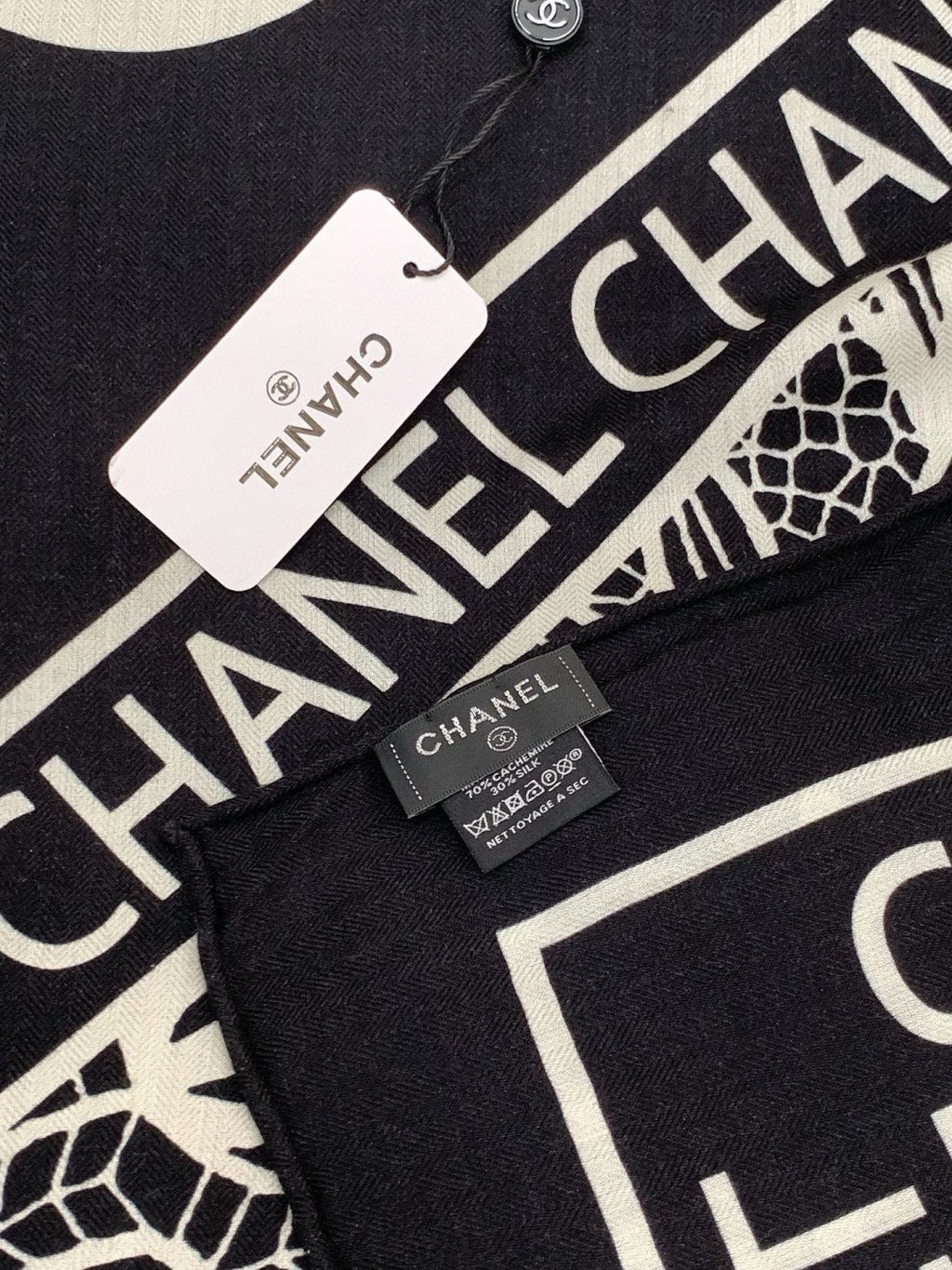 CHANEL 25S SCARF 135 CM IN CASHMERE AND SILK 943317