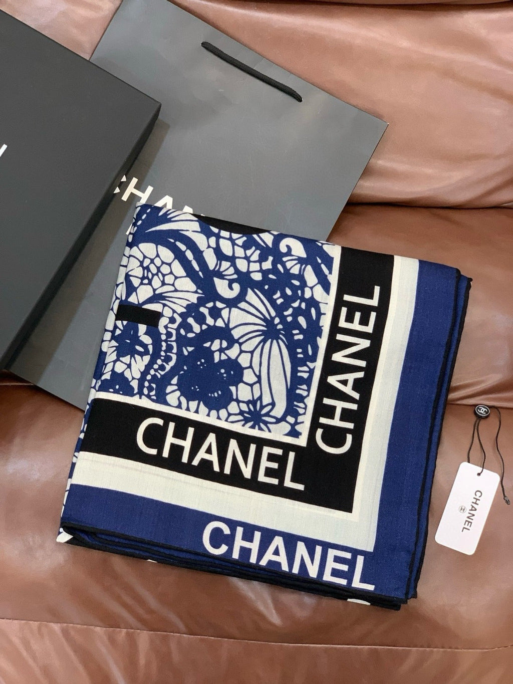 CHANEL 25S SCARF 135 CM IN CASHMERE AND SILK 943320