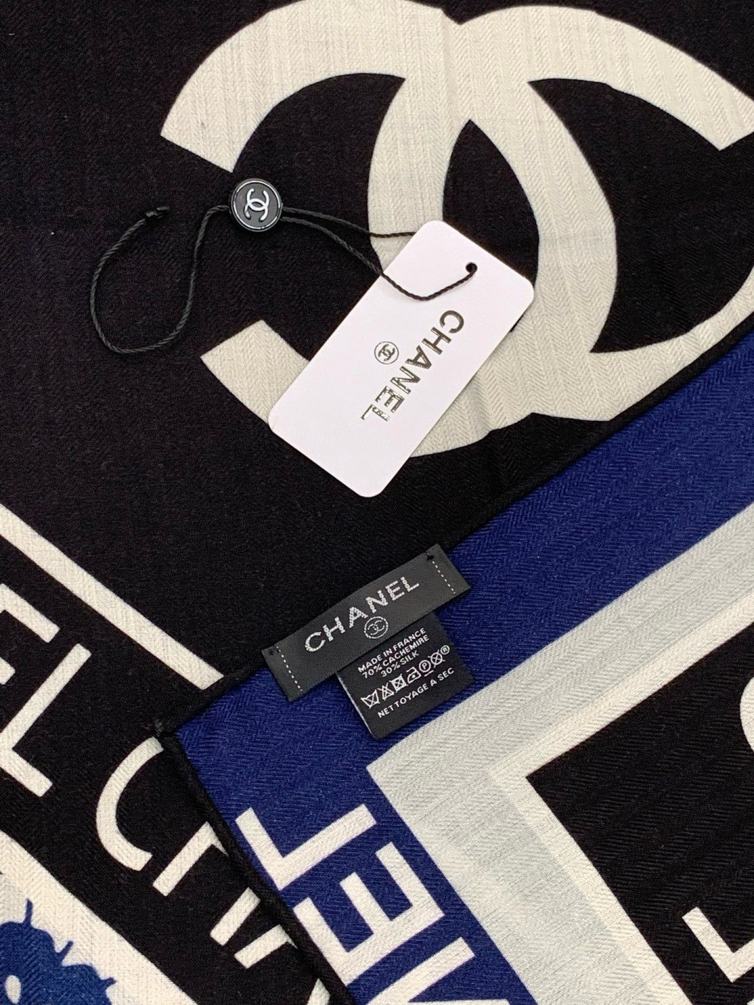 CHANEL 25S SCARF 135 CM IN CASHMERE AND SILK 943320