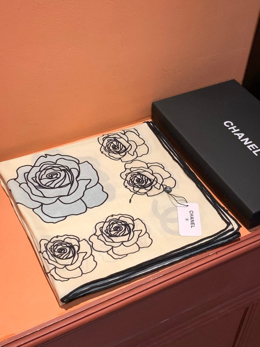 CHANEL 25S SCARF 140 CM IN CASHMERE AND SILK 943335