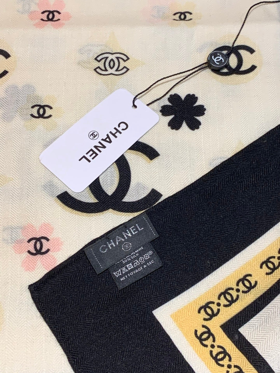 CHANEL 25S SCARF 140 CM IN CASHMERE AND SILK 943339