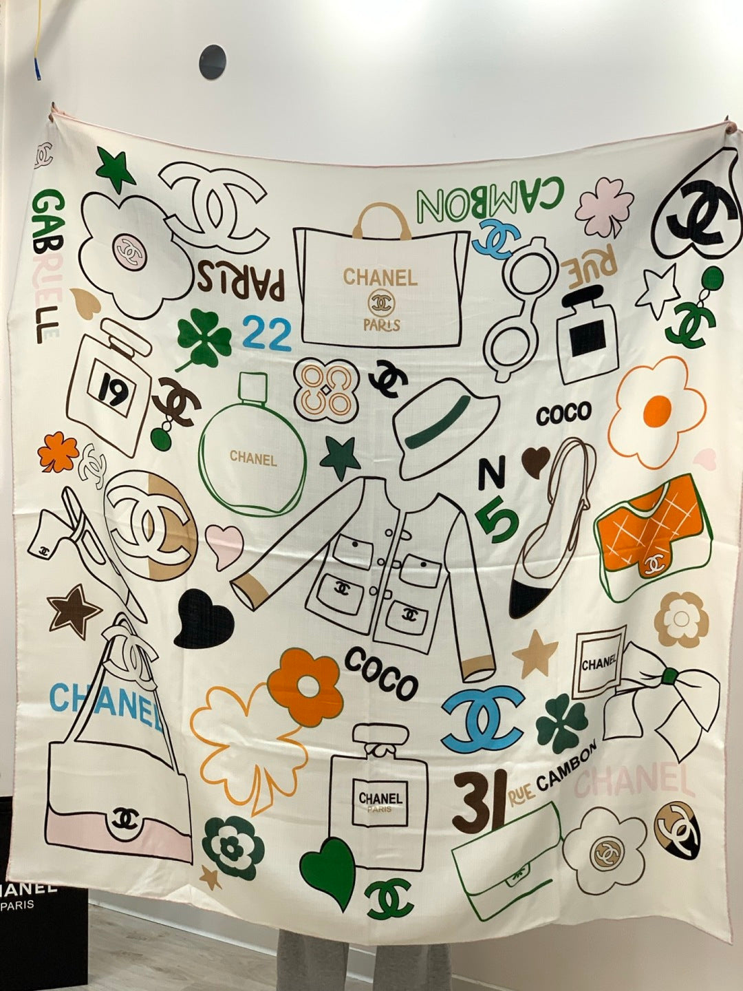 CHANEL 25S SCARF 135 CM IN CASHMERE SILK 943655