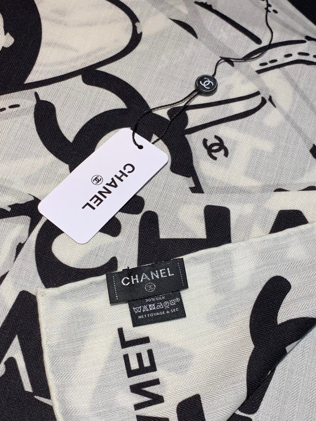 CHANEL 25S SCARF 135 IN CASHMERE 991695