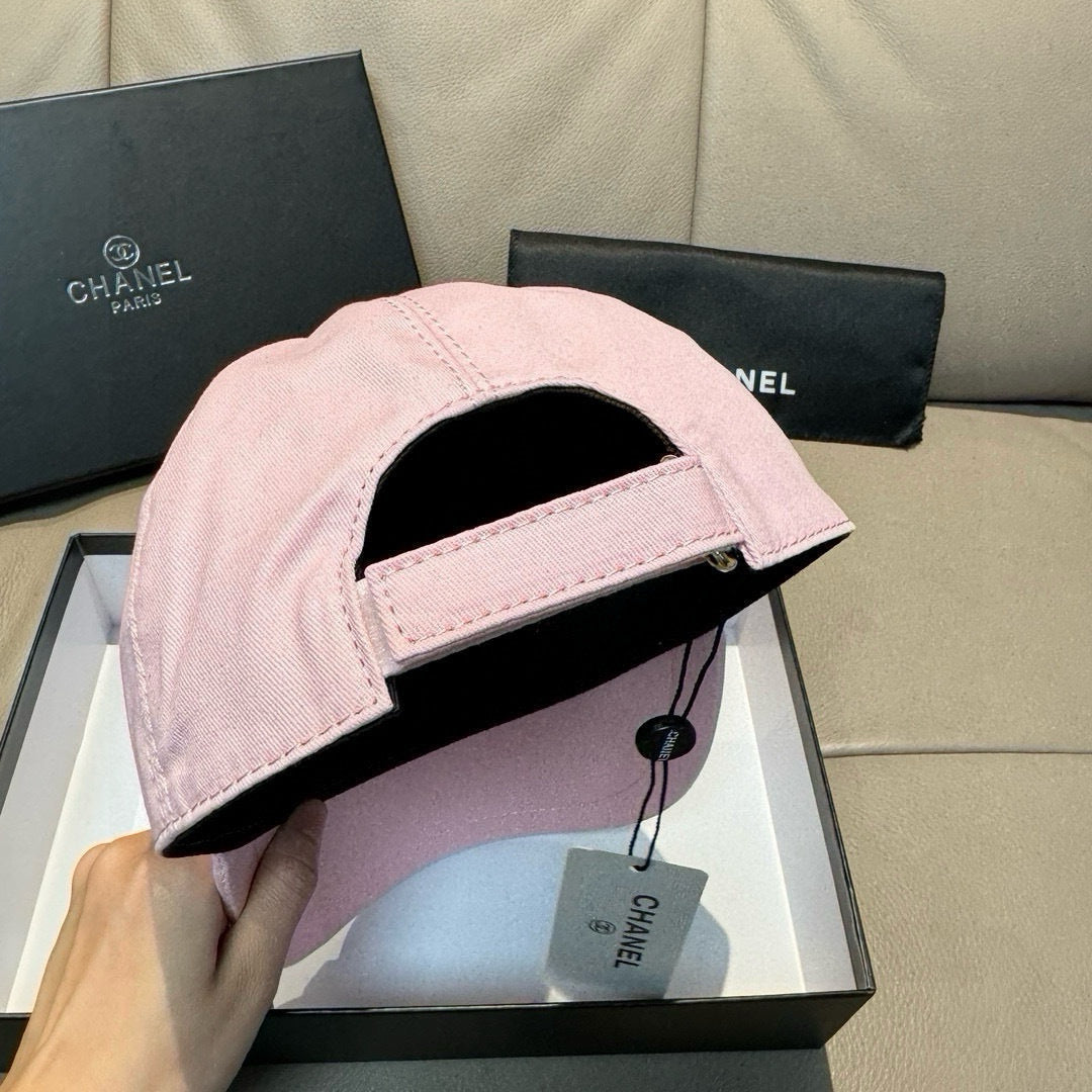 CHANEL PINK BASEBALL CAP WITH BLUE LOGO IN COTTON 672796