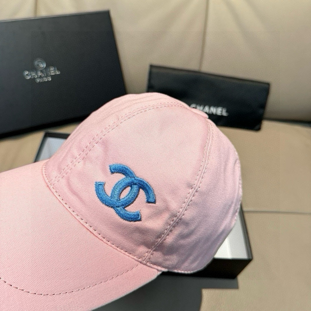 CHANEL PINK BASEBALL CAP WITH BLUE LOGO IN COTTON 672796