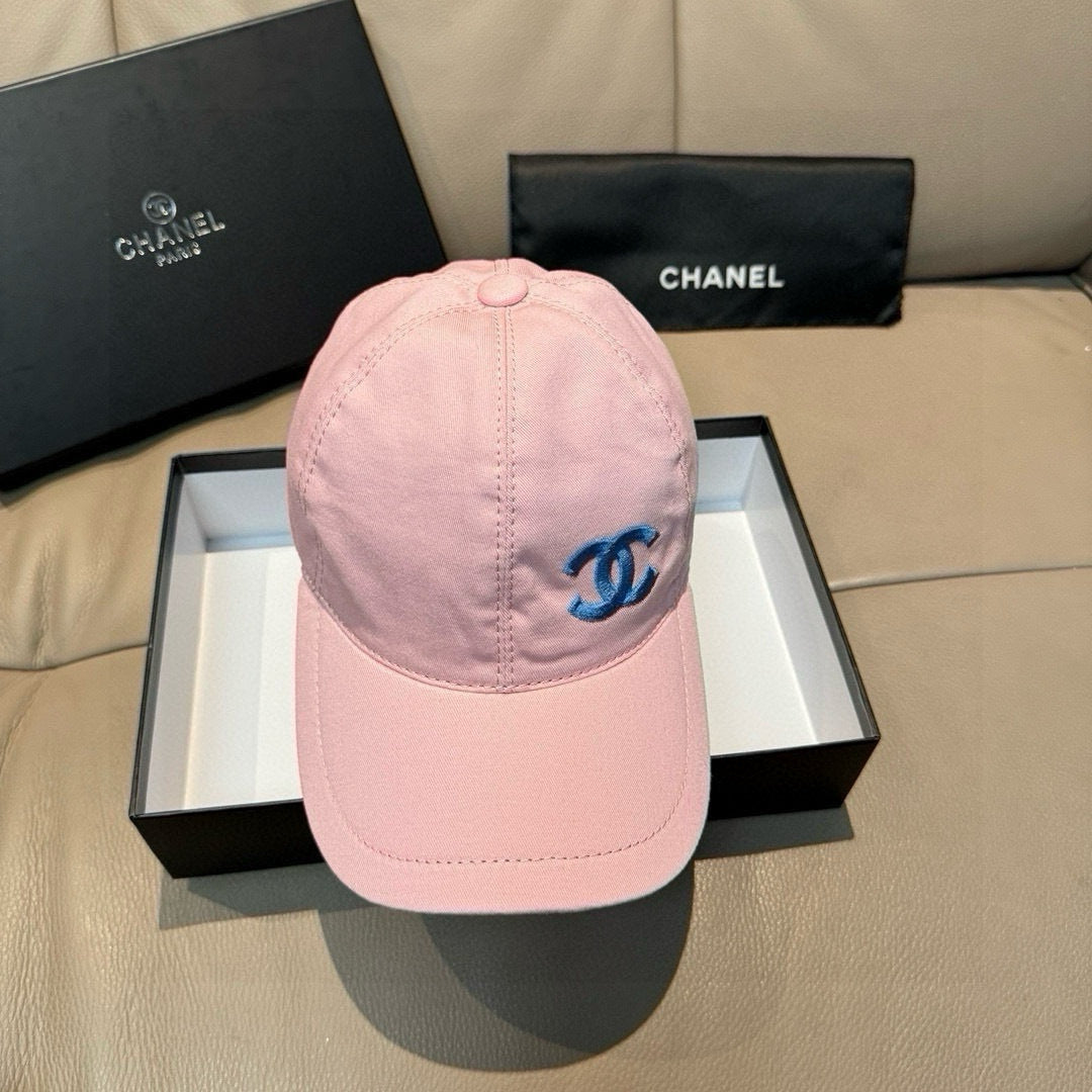 CHANEL PINK BASEBALL CAP WITH BLUE LOGO IN COTTON 672796