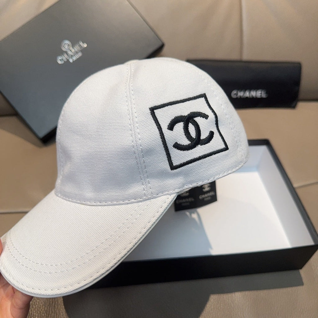 CHANEL BASEBALL HAT IN WHITE DOUBLE C EMBROIDERED 674175