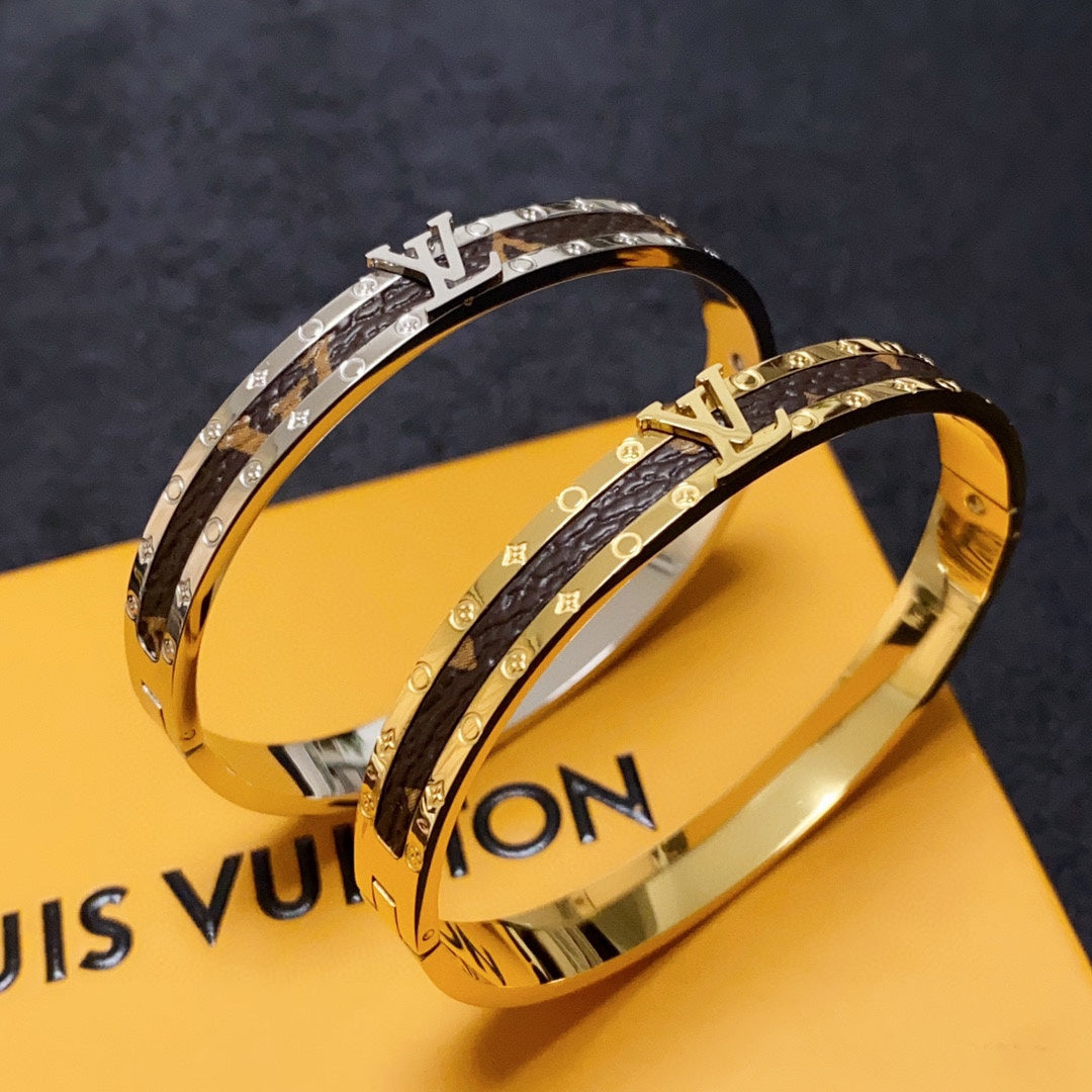 18K Louis Vuitton Leather Vintage Bracelet