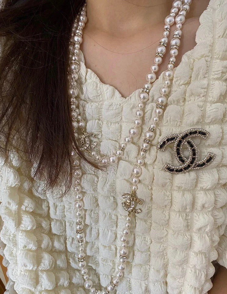 18K  Chanel Pearls Long Necklace