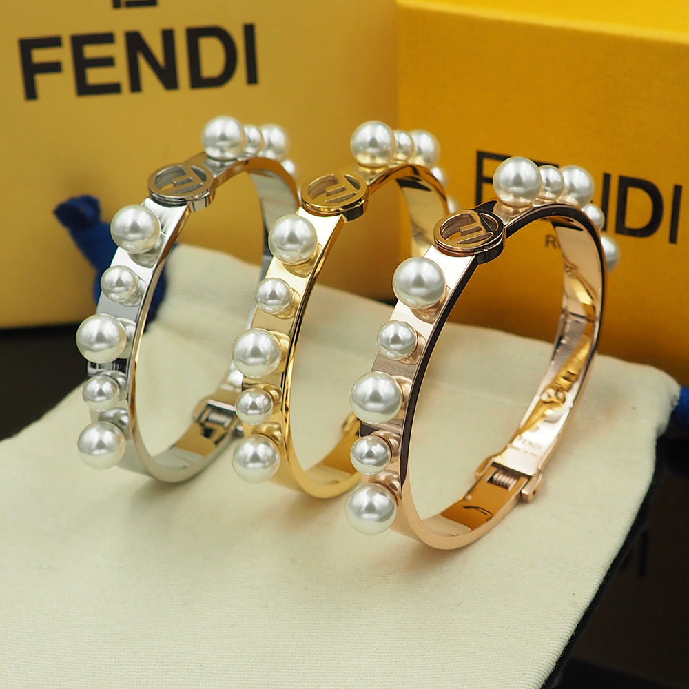 18K Fendi Pearls Bracelet