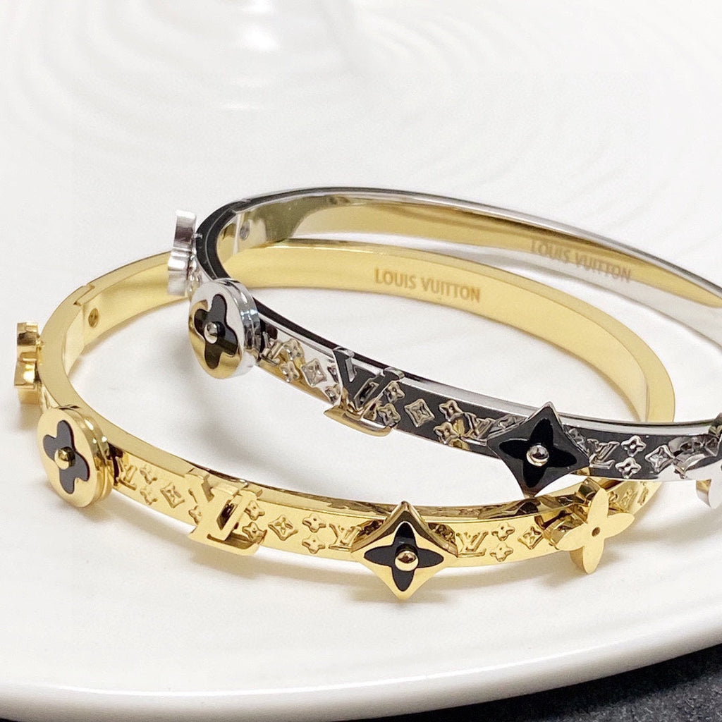 18K Louis Vuitton Blossom Bracelet
