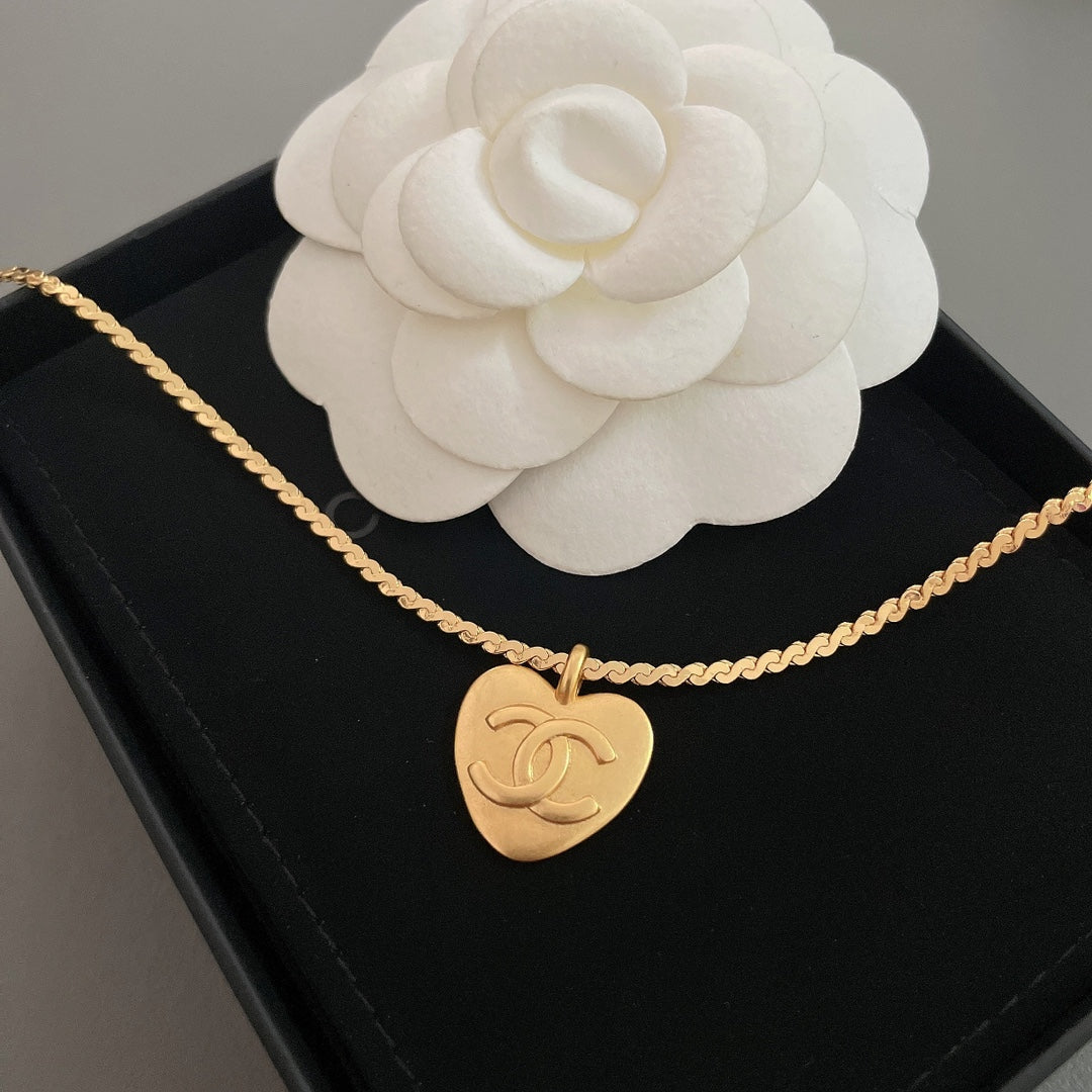 18K  Chanel Vintage Necklace