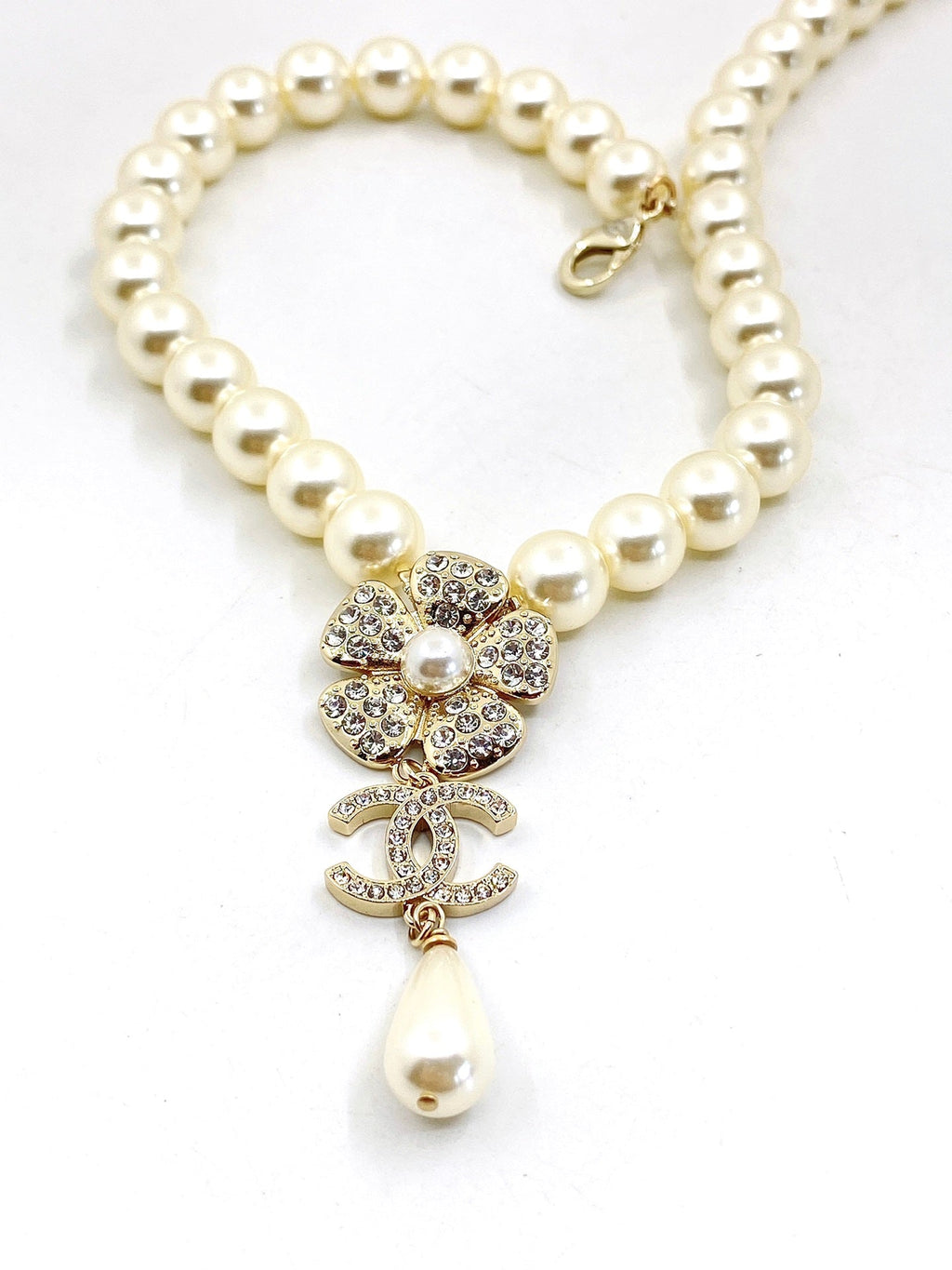 18K  Chanel Pearls Chain Choker Necklace