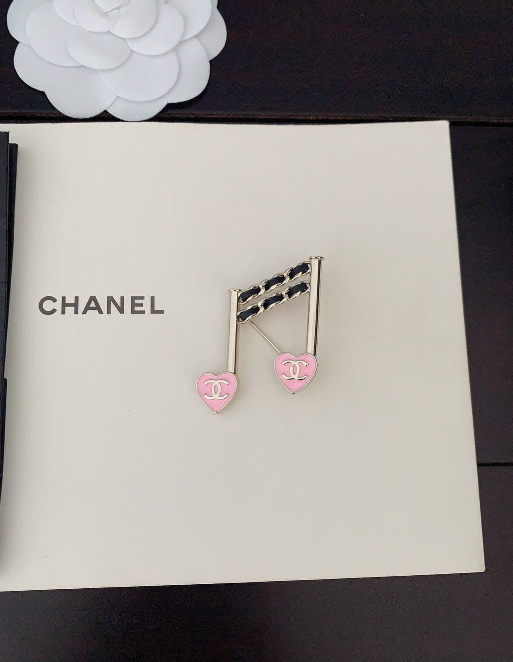 18K  Chanel Music Symbol Brooch