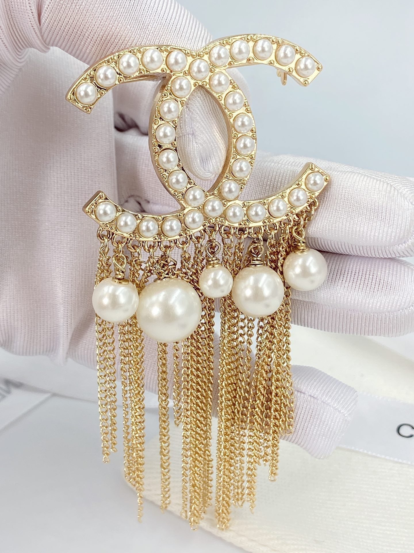 18K  Chanel Pearl Tassel Brooch