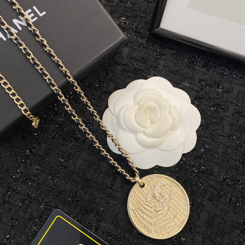 18K  Chanel 22S Vintage Necklace