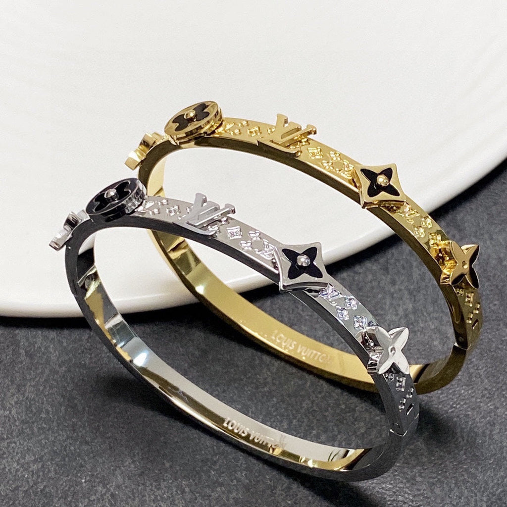 18K Louis Vuitton Blossom Bracelet