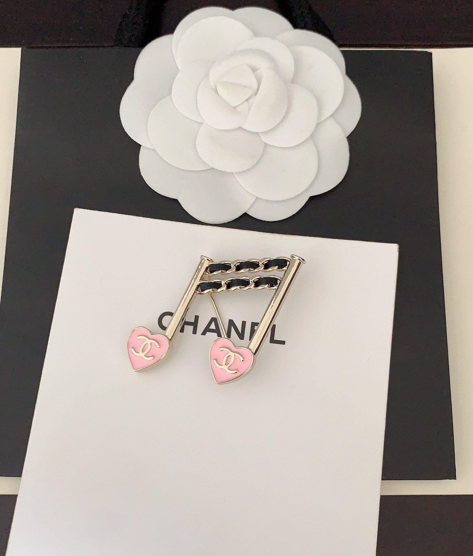 18K  Chanel Music Symbol Brooch