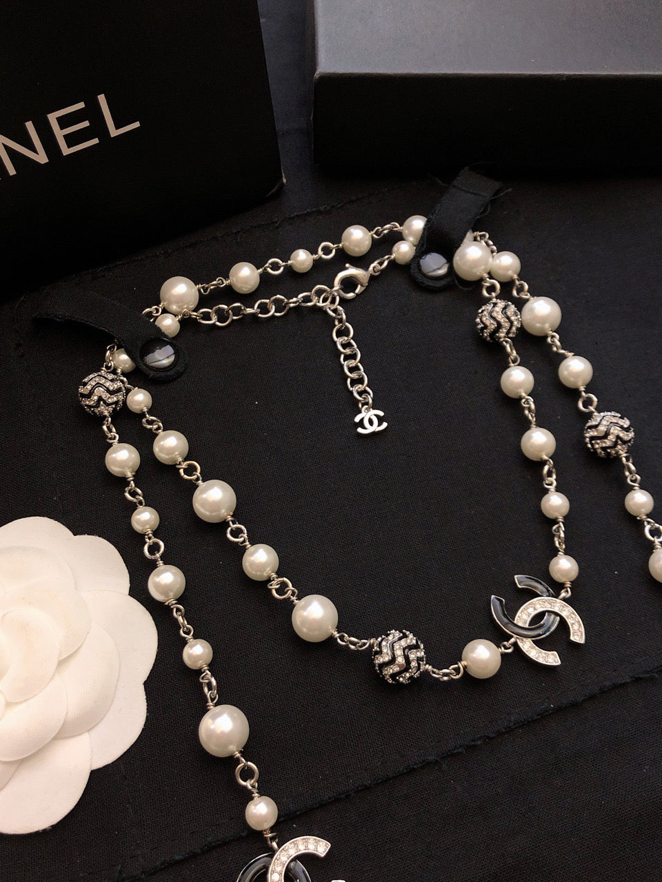 18K  Chanel Star Pearls Long Necklace