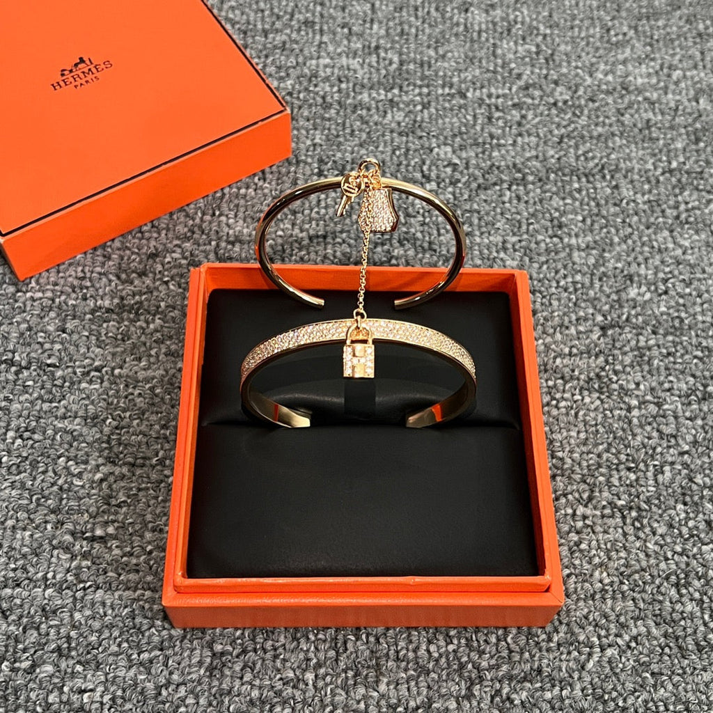 18K Kelly Clochette Diamonds Hermes Bracelet