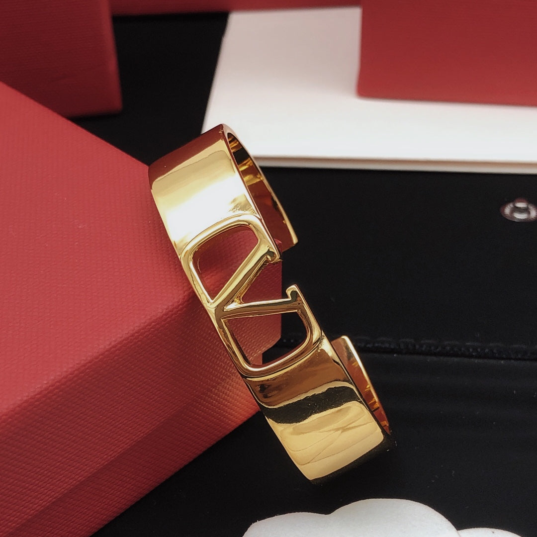 18K Valentino Cuff Bracelet