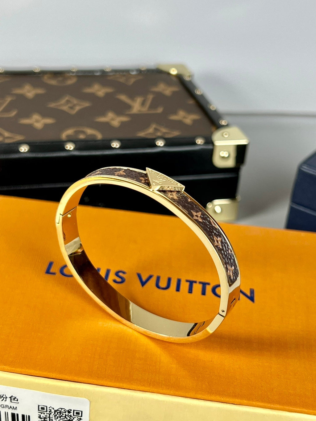 18K Louis Vuitton Vintage Leather Bracelet
