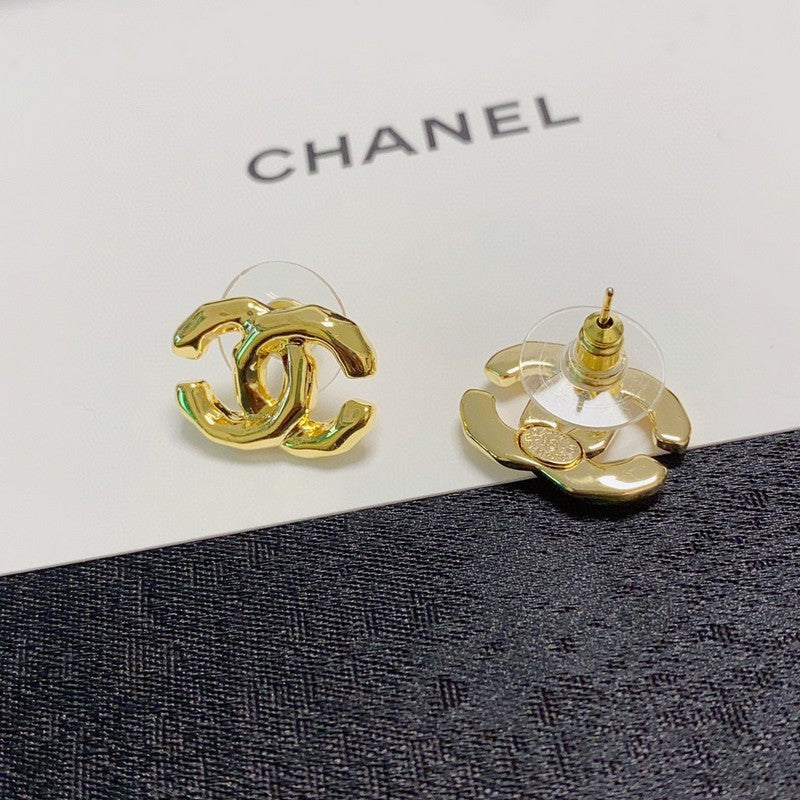 18K  Chanel Gold Earrings