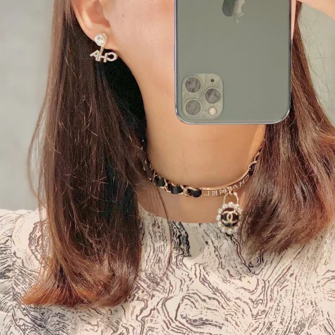 18K  Chanel Pearls Choker Necklace