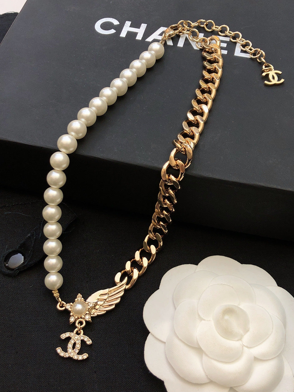 18K  Chanel Wing Chain Necklace