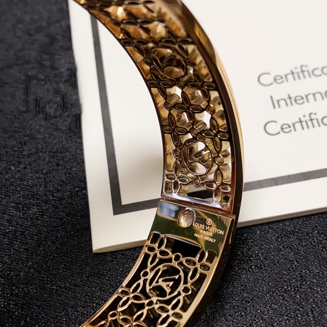 18K Louis Vuitton Hollow Bracelet