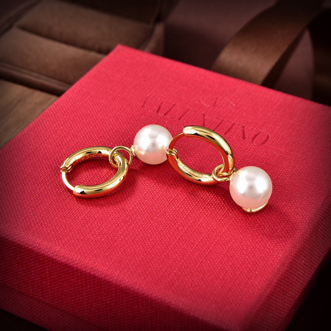 18K Valentino Pearl Earrings