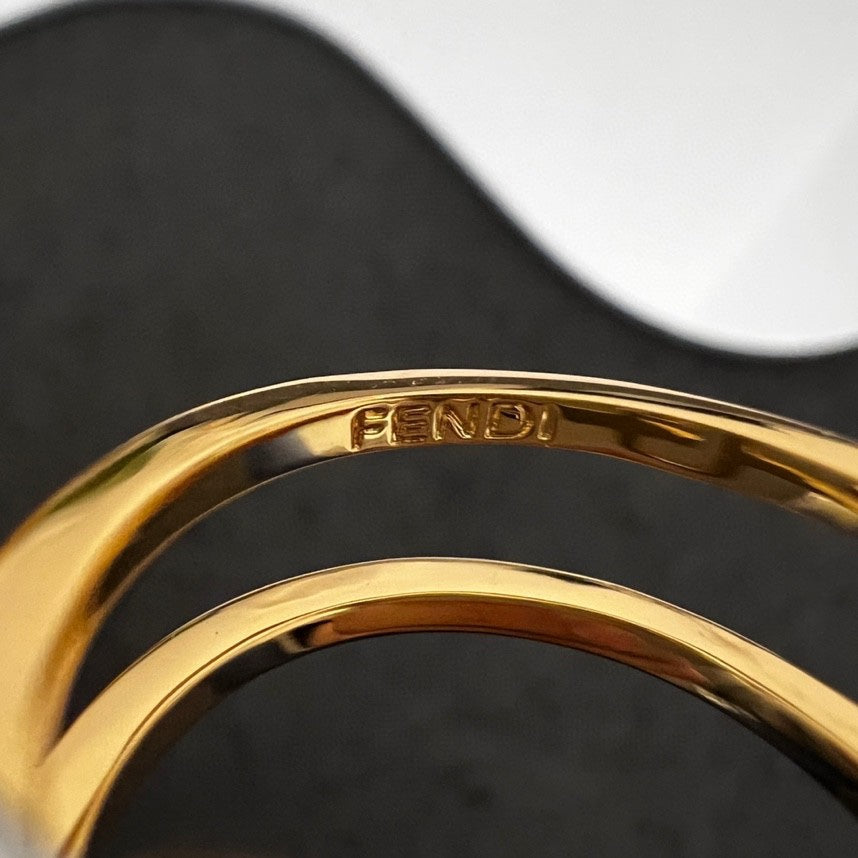 18K Fendi OLock Ring