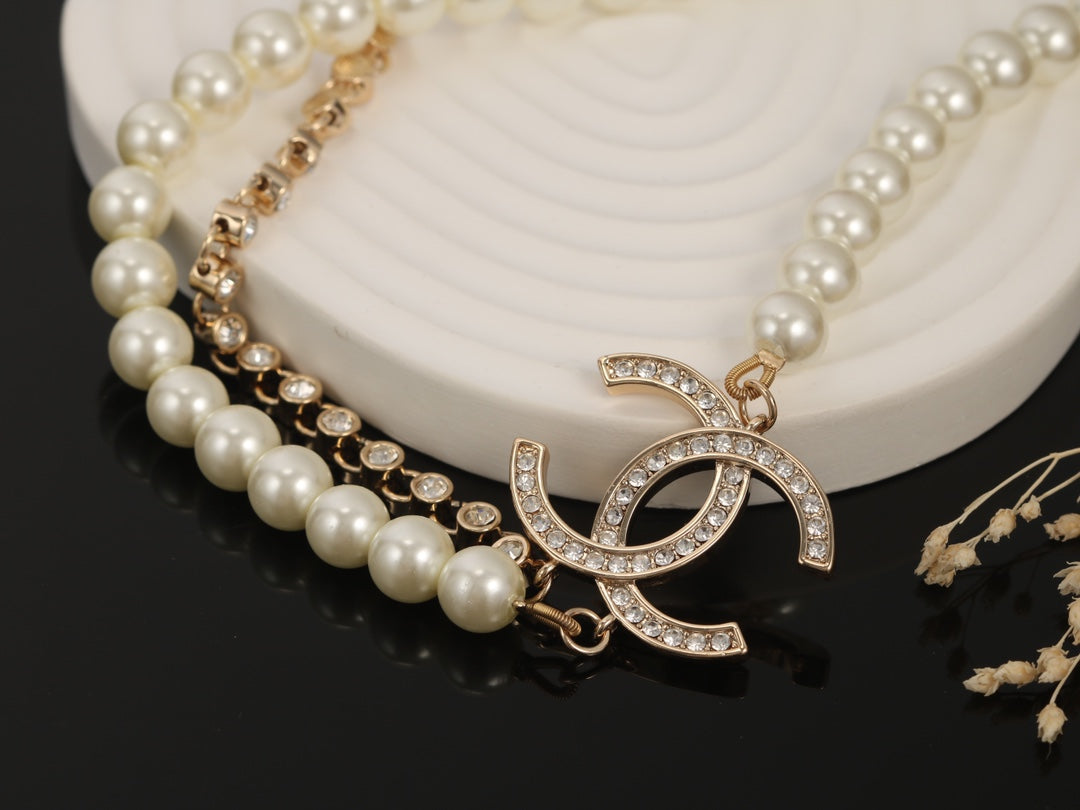 18K  Chanel Pearls Necklace