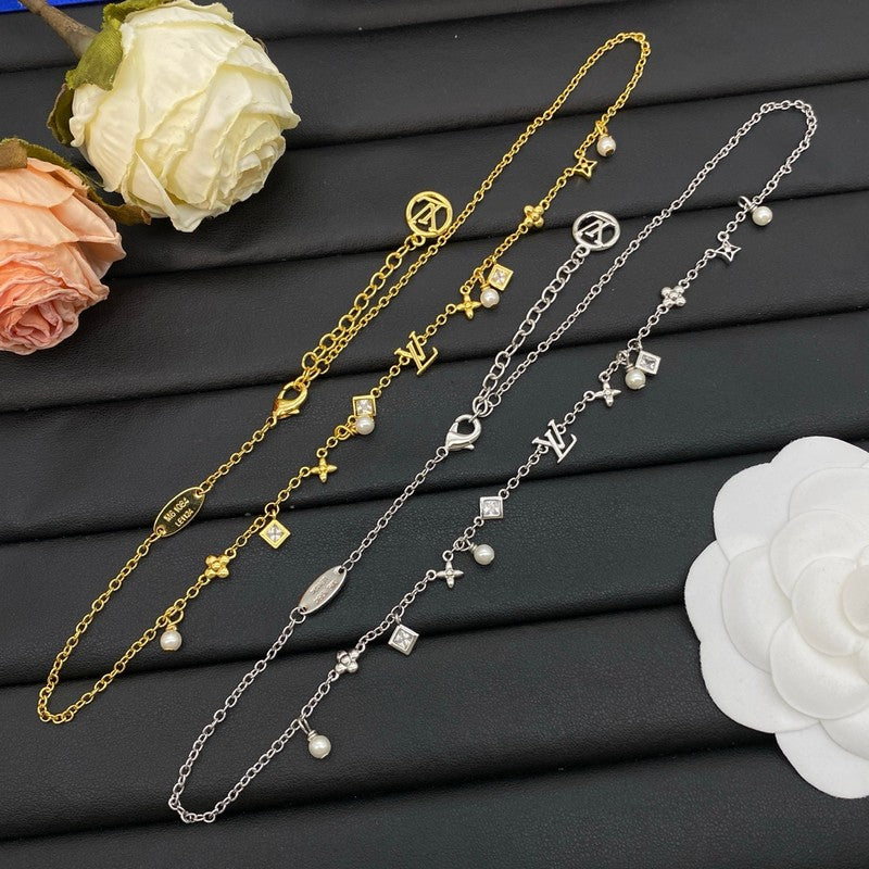 18K Louis Vuitton Pearl Gold Necklace