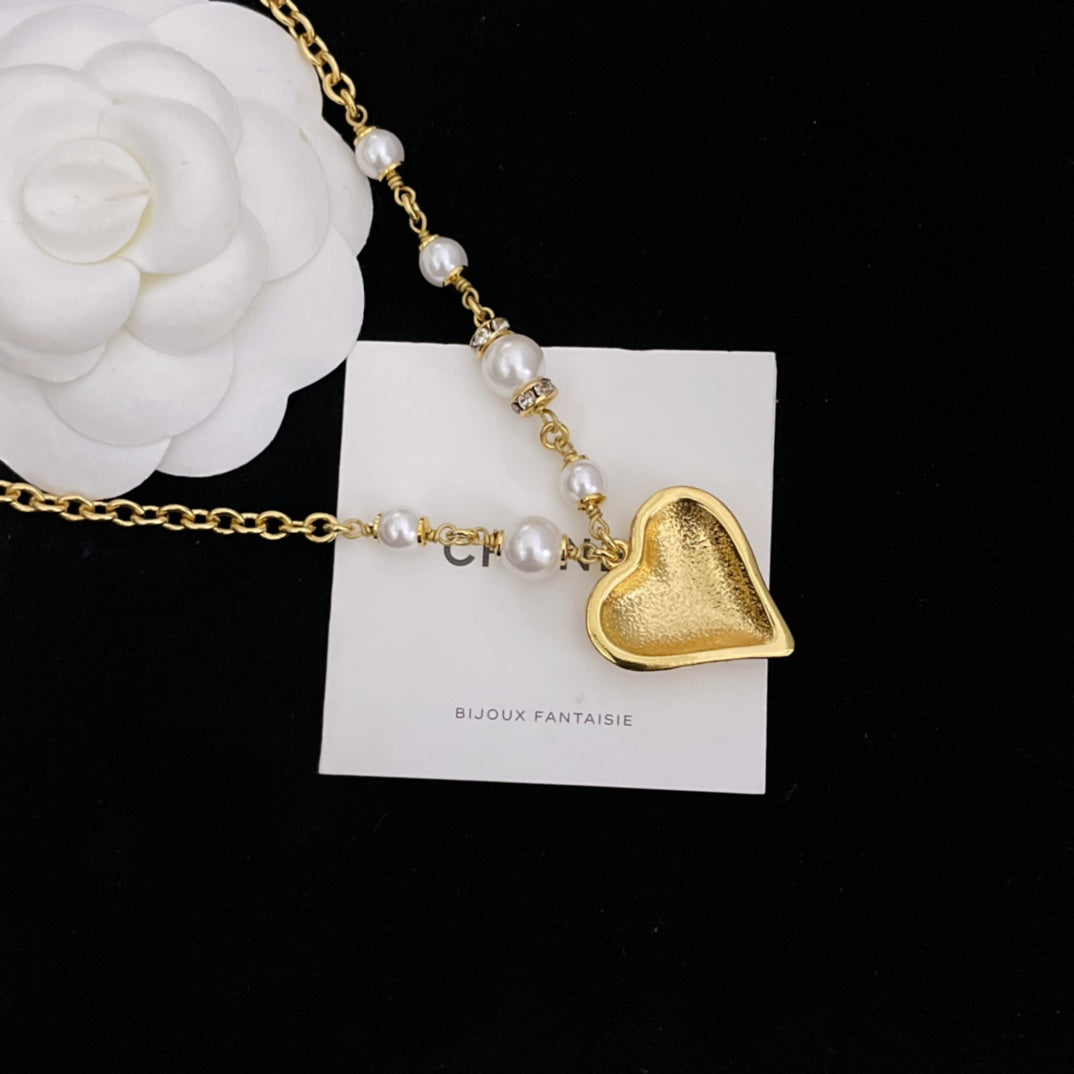 18K  Chanel Pearls Chain Necklace