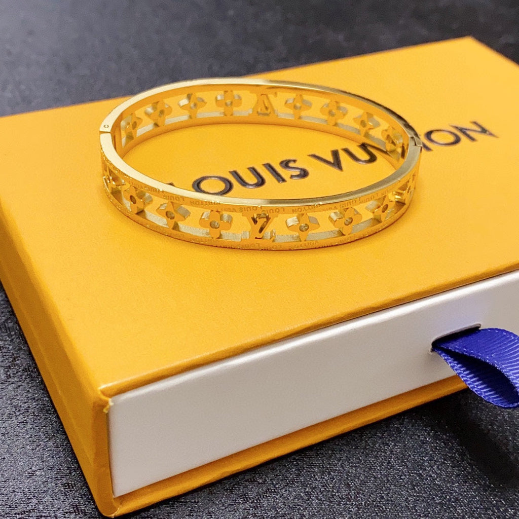 18K Louis Vuitton Crystal Hollow Bracelet