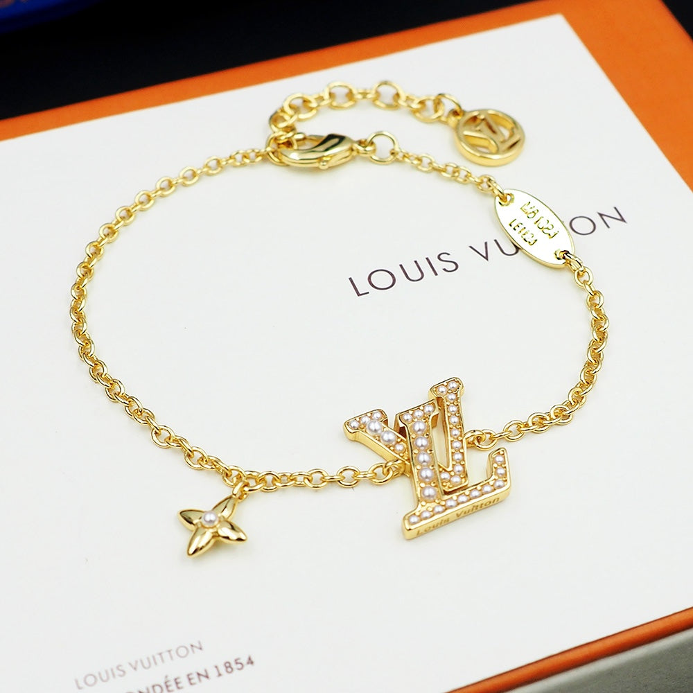 18K Louis Vuitton Iconic Pearls Bracelet