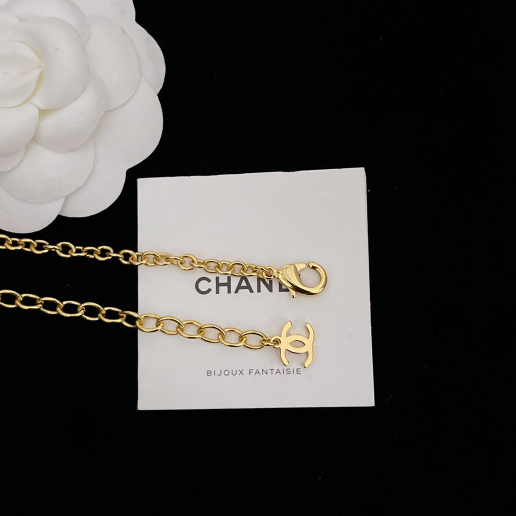 18K  Chanel Pearls Chain Necklace