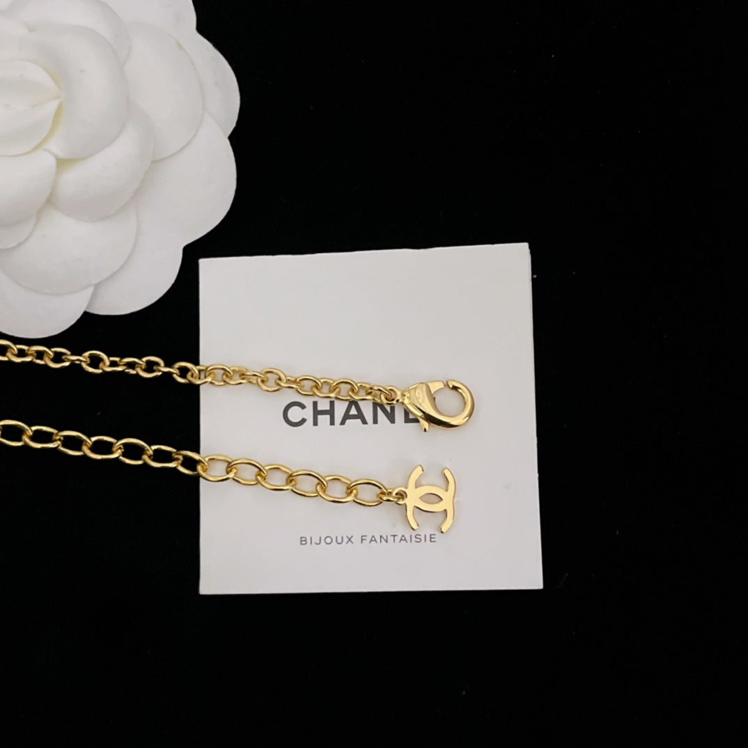 18K  Chanel Pearls Chain Necklace